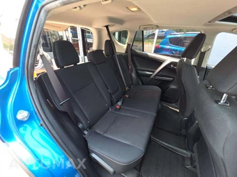 2017 Toyota RAV4 XLE – miniatura 16