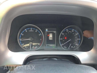 2017 Toyota RAV4 XLE – miniatura 9