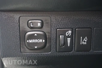 2017 Toyota RAV4 XLE – miniatura 13