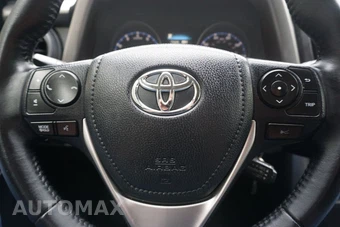 2017 Toyota RAV4 XLE – miniatura 24