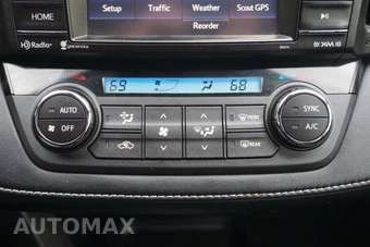 2017 Toyota RAV4 XLE – miniatura 31
