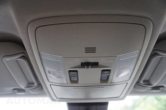 2017 Toyota RAV4 XLE – miniatura 36