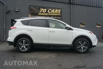 2017 Toyota RAV4 XLE – miniatura 9