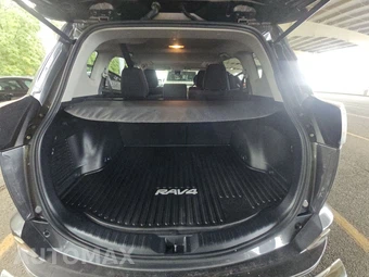 2017 Toyota RAV4 XLE - miniatura 16