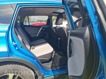 2017 Toyota RAV4 XLE - miniatura 16