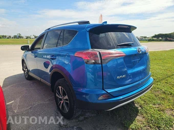 2017 Toyota RAV4 XLE - miniatura 2