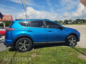 2017 Toyota RAV4 XLE - miniatura 4