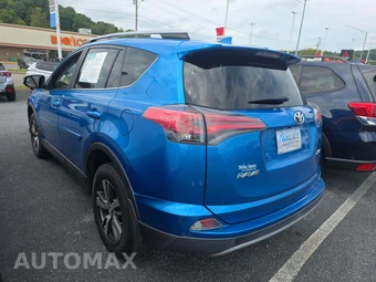 2017 Toyota RAV4 XLE - miniatura 2
