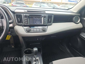 2017 Toyota RAV4 XLE - miniatura 9