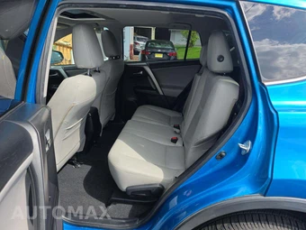 2017 Toyota RAV4 XLE – miniatura 13