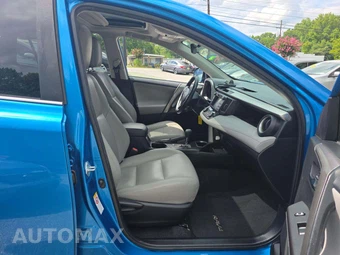 2017 Toyota RAV4 XLE – miniatura 18