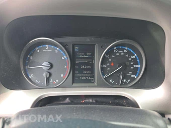 2017 Toyota RAV4 XLE – miniatura 9