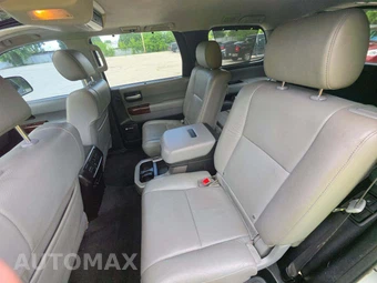 2017 Toyota Sequoia Platinum – miniatura 10