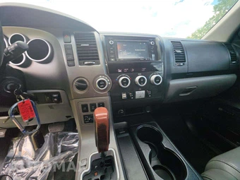 2017 Toyota Sequoia Platinum – miniatura 7