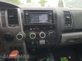 2017 Toyota Sequoia Platinum – miniatura 10