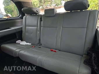 2017 Toyota Sequoia Platinum – miniatura 14