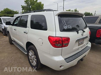 2017 Toyota Sequoia Platinum – miniatura 2