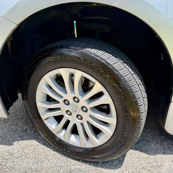 2017 Toyota Sienna 119.3" WB - miniatura 116