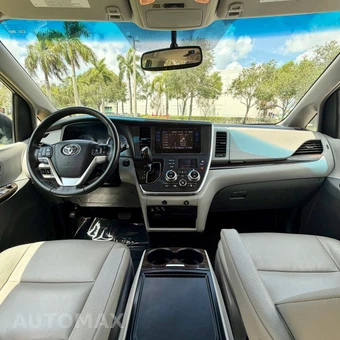 2017 Toyota Sienna 119.3" WB - miniatura 53