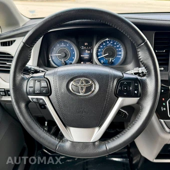 2017 Toyota Sienna 119.3" WB - miniatura 54