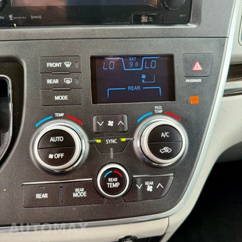 2017 Toyota Sienna 119.3" WB - miniatura 64
