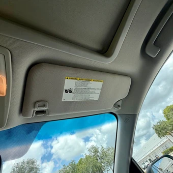 2017 Toyota Sienna 119.3" WB - miniatura 86