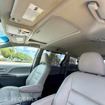 2017 Toyota Sienna 119.3" WB - miniatura 88