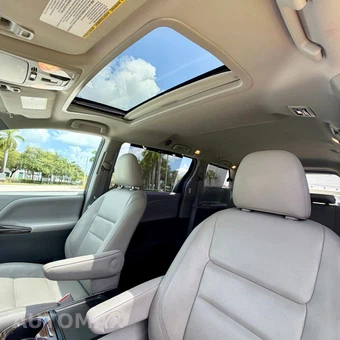 2017 Toyota Sienna 119.3" WB - miniatura 89
