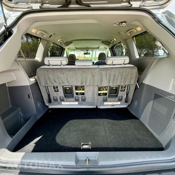 2017 Toyota Sienna 119.3" WB - miniatura 95