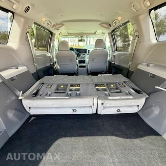 2017 Toyota Sienna 119.3" WB - miniatura 98