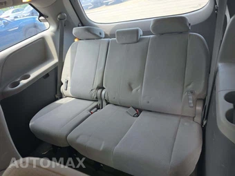 2017 Toyota Sienna L 7-Passenger 119.3" WB - miniatura 11