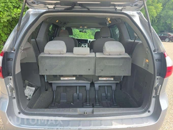 2017 Toyota Sienna L 7-Passenger 119.3" WB - miniatura 12