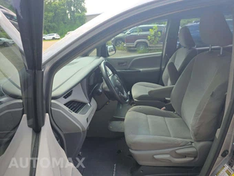 2017 Toyota Sienna L 7-Passenger 119.3" WB - miniatura 3