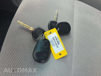2017 Toyota Sienna L 7-Passenger 119.3" WB - miniatura 5