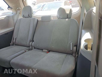 2017 Toyota Sienna L 7-Passenger 119.3" WB - miniatura 14