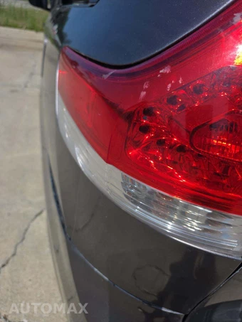 2017 Toyota Sienna LE 7-Passenger 119.3" WB - miniatura 21