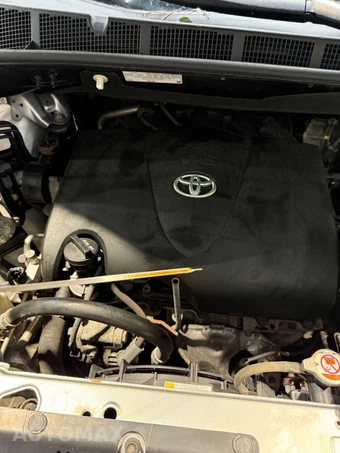 2017 Toyota Sienna LE 7-Passenger 119.3" WB - miniatura 21