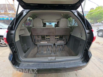 2017 Toyota Sienna LE 7-Passenger 119.3" WB - miniatura 15
