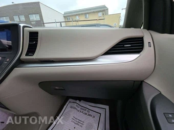 2017 Toyota Sienna LE 7-Passenger 119.3" WB - miniatura 20