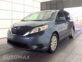 2017 Toyota Sienna LE 7-Passenger 119.3" WB