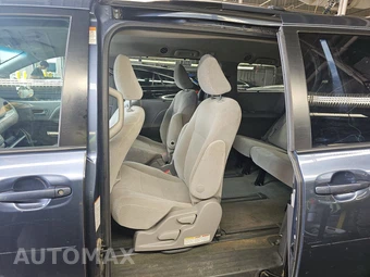 2017 Toyota Sienna LE 7-Passenger 119.3" WB - miniatura 13