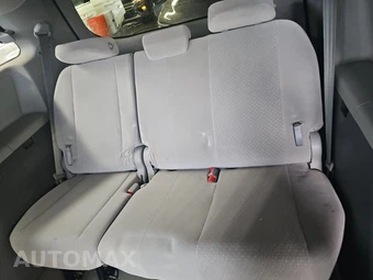 2017 Toyota Sienna LE 7-Passenger 119.3" WB - miniatura 14