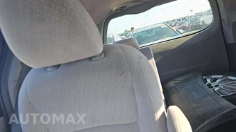 2017 Toyota Sienna LE 7-Passenger 119.3" WB - miniatura 31