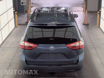 2017 Toyota Sienna LE 7-Passenger 119.3" WB - miniatura 5