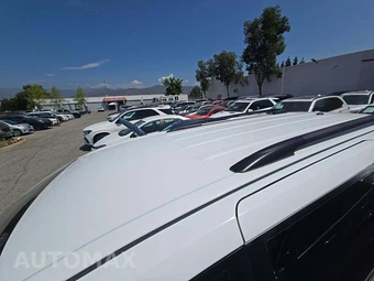 2017 Toyota Sienna LE 8-Passenger 119.3" WB - miniatura 12
