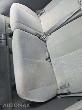 2017 Toyota Sienna LE 8-Passenger 119.3" WB - miniatura 11