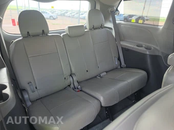 2017 Toyota Sienna LE 8-Passenger 119.3" WB - miniatura 14