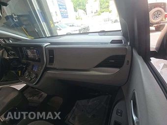 2017 Toyota Sienna LE 8-Passenger 119.3" WB - miniatura 20