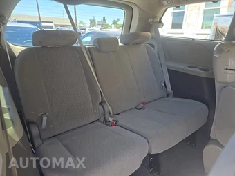 2017 Toyota Sienna LE 8-Passenger 119.3" WB - miniatura 14