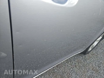 2017 Toyota Sienna LE 8-Passenger 119.3" WB - miniatura 24